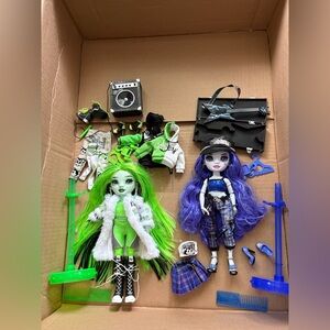 Shadow High Doll Set with Green and Purple Hair